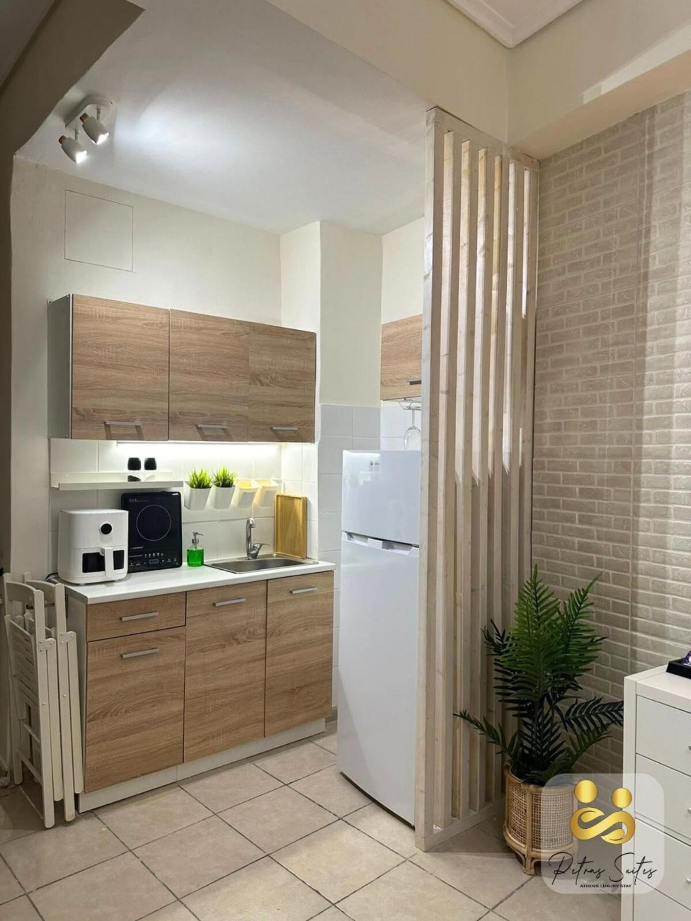 Petras Luxury Suites Athens Ngoại thất bức ảnh